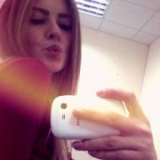 AnnaBond1