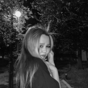 nura_zhi