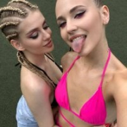 twoflowersshy