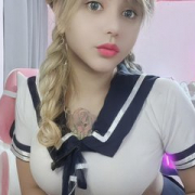 IM_YOUR_QUEEN
