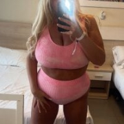 Busty-Brielle