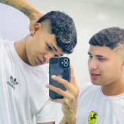 sexy_boys_play