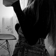 ellie_rouxx