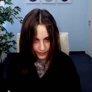 chloe_kissi