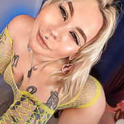 Hot_Milf_Victorya