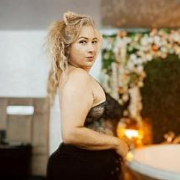 Sofia_curvy