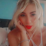 melanni_hot