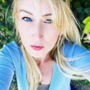 MommaBlondeBombshell