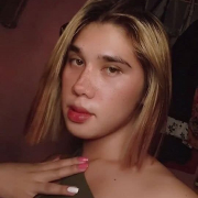 Anna_Leah