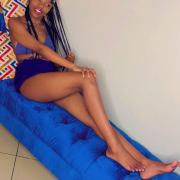 Petite_goldie