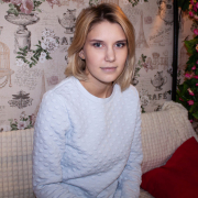 AmeliaHotBlond