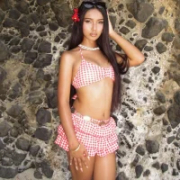 Attractive_Goddess_Isla