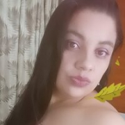Bella_Hanks