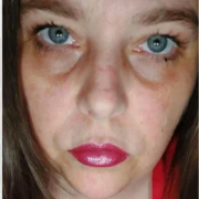 Courtney_KinkyHousewife