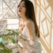 Vyvy_Honey