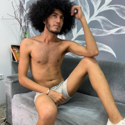 Kinky_And_Curly