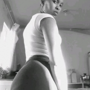 QUEENOFSQUIRT01