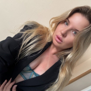 Dangerous_lioness_
