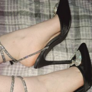 Peach_feet