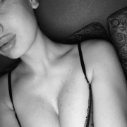 Bitter_Honeyy
