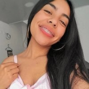 Emmie_Raee
