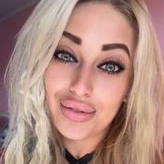 vikki30