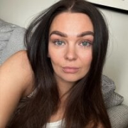 Bella_BrunetteX