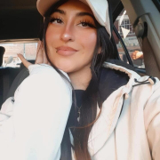 Maca_parker_