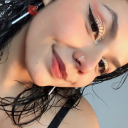 vane_petite