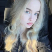 Caroline__white