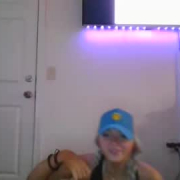 hotblondesmakeyoucum