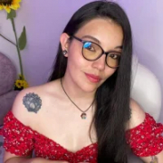 Emma_lakshmi